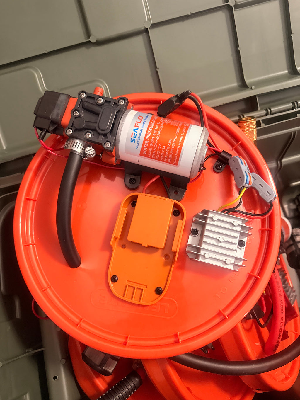 Portable Sprayer System – Ready-to-Use (12V, 1.3 GPM, 300 PSI Line)
